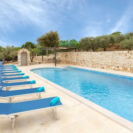 Trullo Girasole فيلة ألبيروبيللو