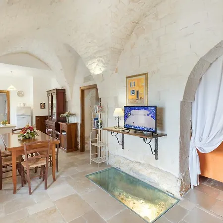Trullo Girasole فيلة ألبيروبيللو