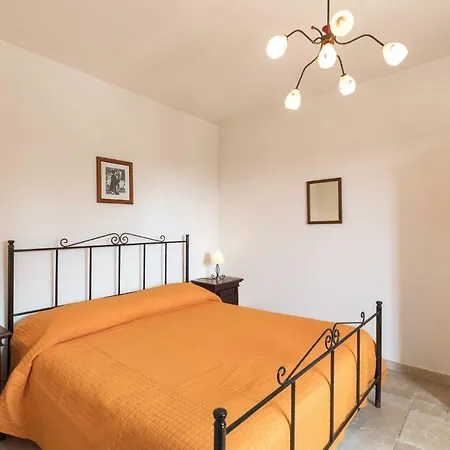 Trullo Girasole ألبيروبيللو
