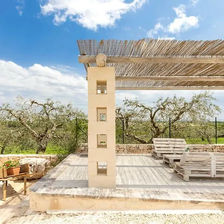 فيلة Trullo Girasole ألبيروبيللو